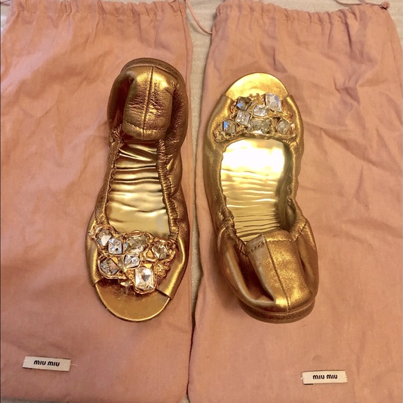 MIU MIU METALLIC GOLD LEATHER BALLET FLATS 6 $800 - Picture 3 of 6